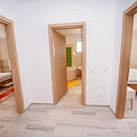 Sara Sea View - Bychoice Olimp