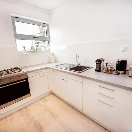 Sara Sea View - Bychoice Apartment *